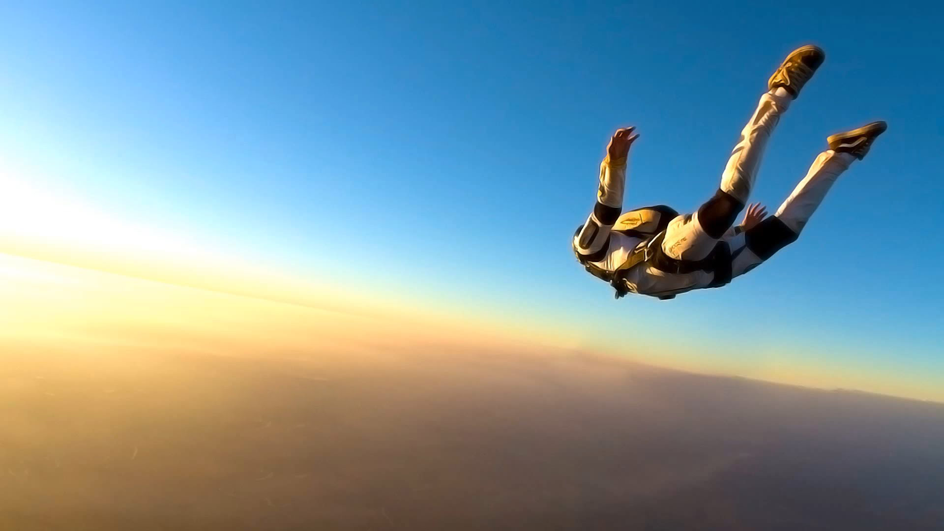 Trải nghiệm nhảy Skydive tuyệt đẹp trên biển Wollongong ở Úc (Sydney)